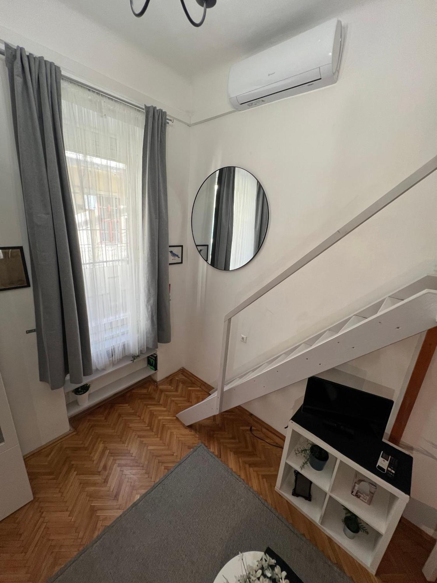 Lovely Little Loft Studio In The Heart Of Budapest Eksteriør billede