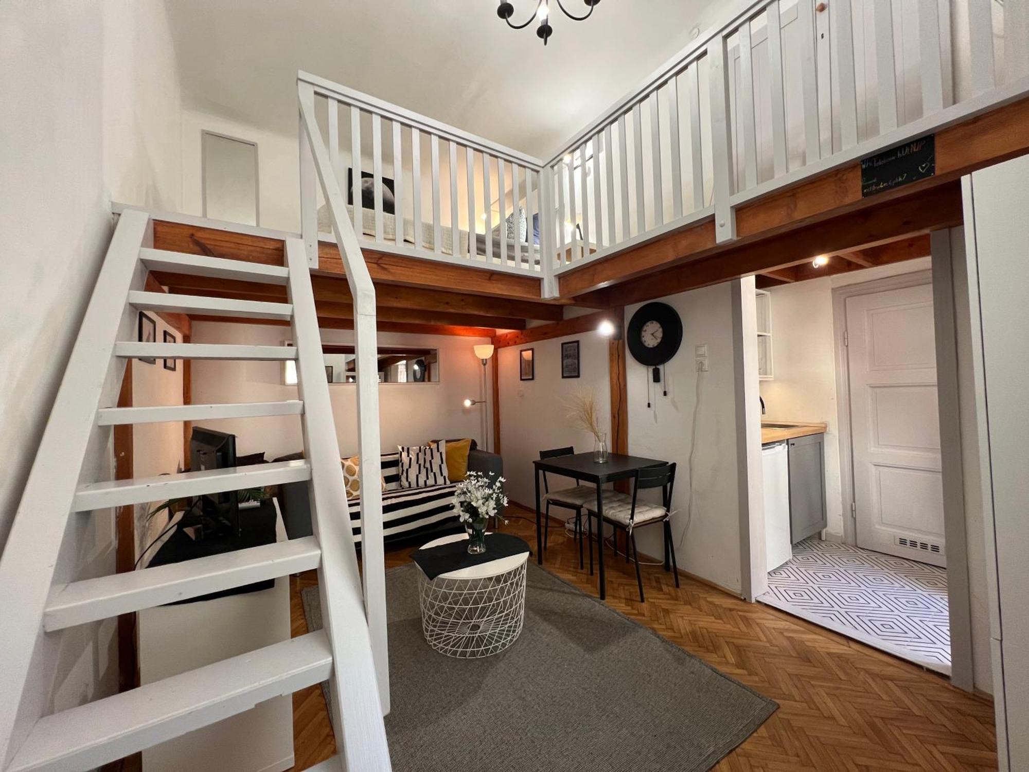 Lovely Little Loft Studio In The Heart Of Budapest Eksteriør billede