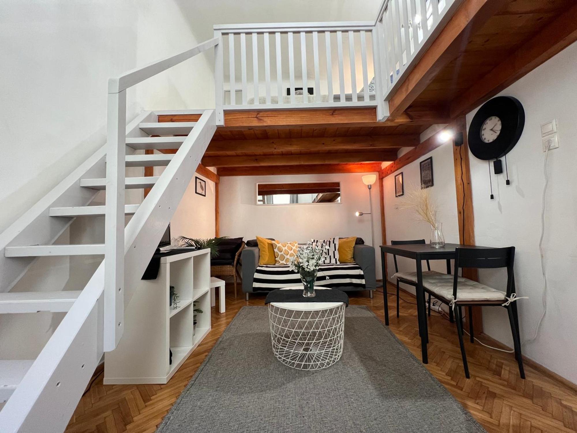 Lovely Little Loft Studio In The Heart Of Budapest Eksteriør billede